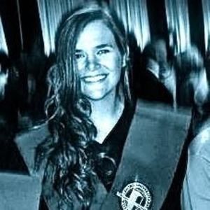 Meet your Posher, Cassandra